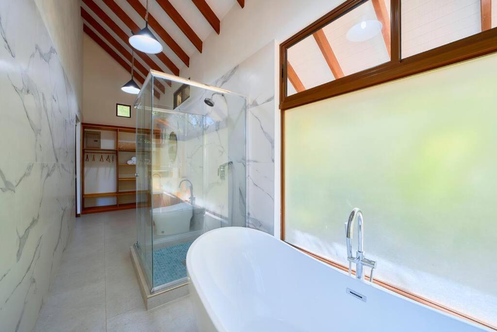 Casa Kristel - Exquisite Villa Getaway Puerto Viejo de Talamanca Eksteriør bilde