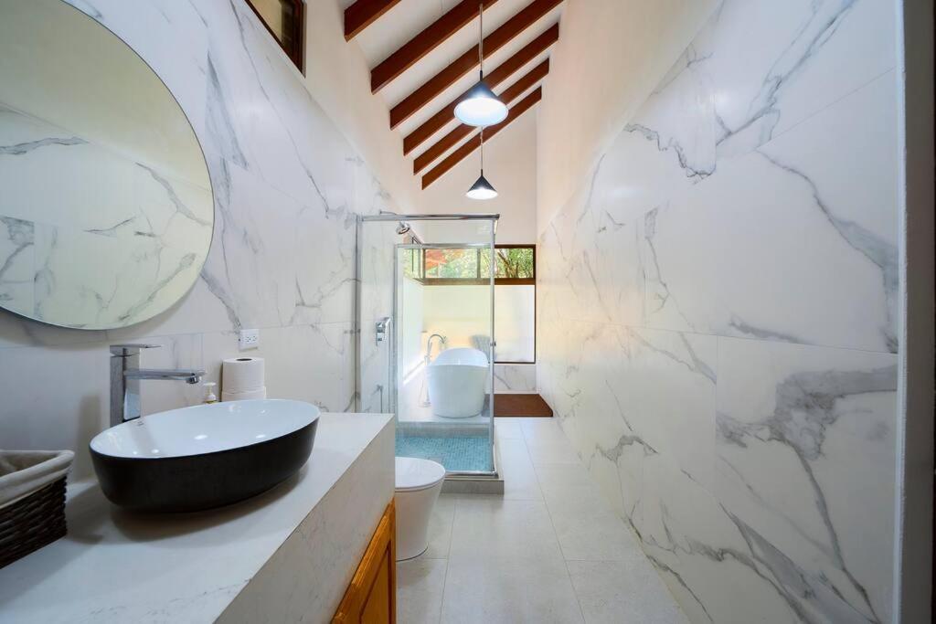 Casa Kristel - Exquisite Villa Getaway Puerto Viejo de Talamanca Eksteriør bilde
