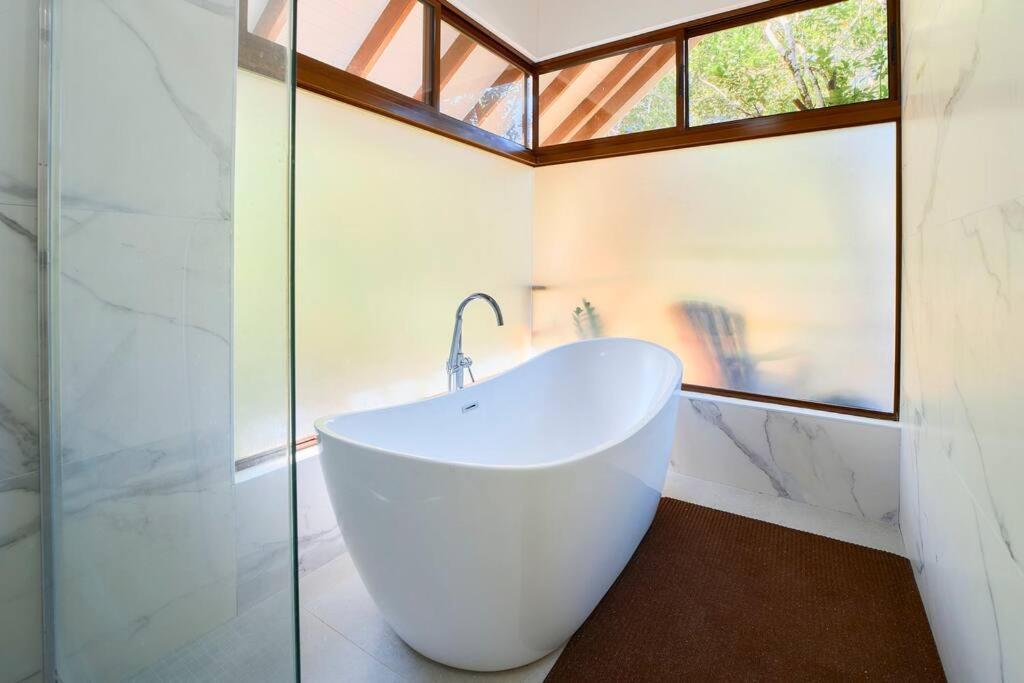 Casa Kristel - Exquisite Villa Getaway Puerto Viejo de Talamanca Eksteriør bilde